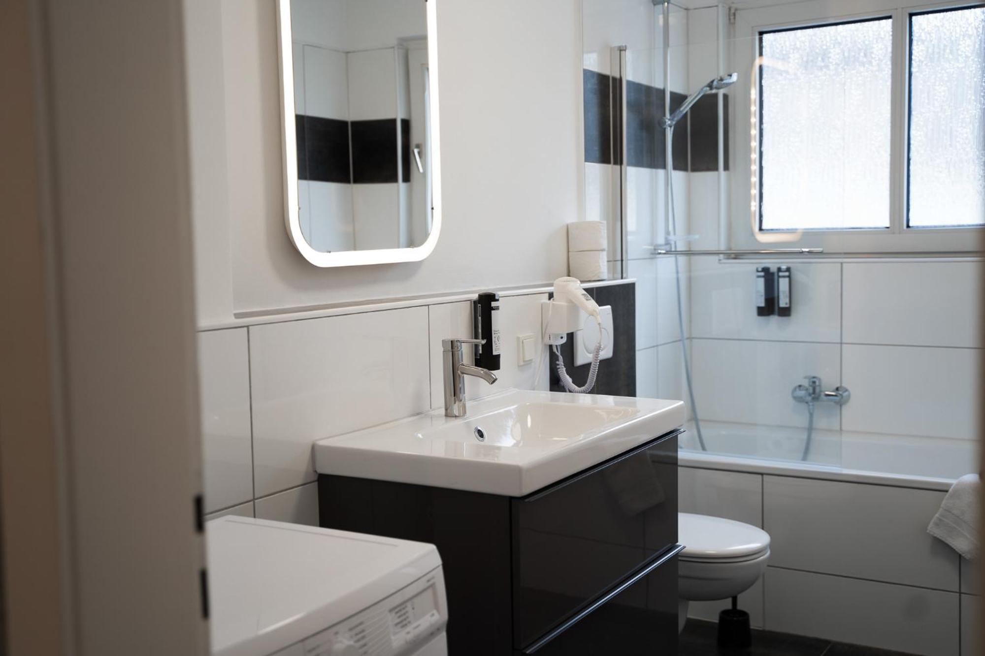Gemuetliche & Individuelle Ferienwohnungen In Krefeld - Junik Apartments Extérieur photo